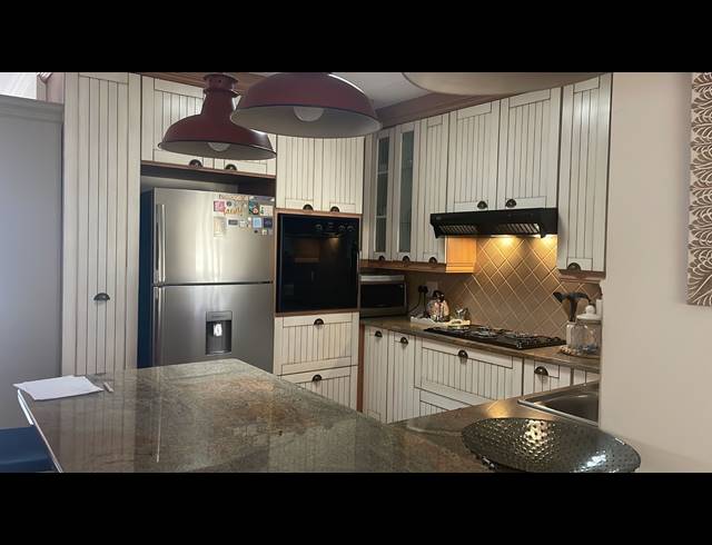 3 BEDROOM FREEHOLD FOR SALE IN PARKHAVEN